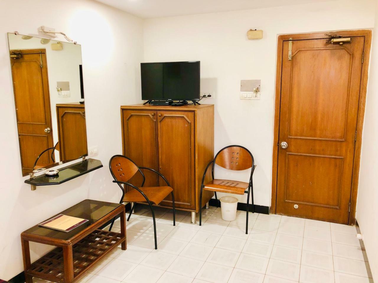 Hotel Neo Lodge Ghatkopar - Mumbai — Photos 3